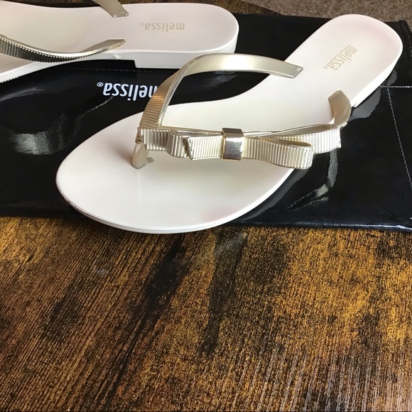 Melissa Shoes - Melissa Gold bow Flip Flops